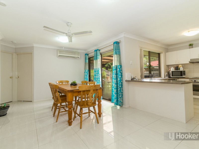 22 Hyde Place, Forest Lake QLD 4078