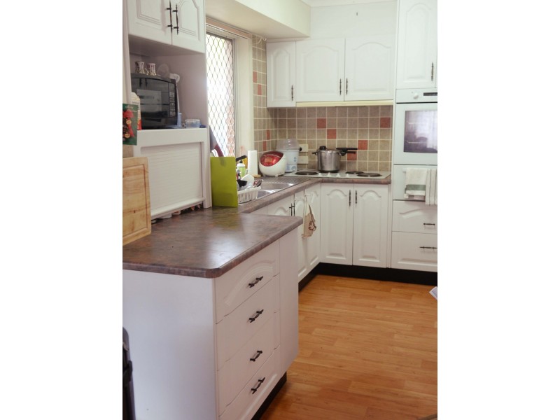 8 Evergreen Place, Forest Lake QLD 4078