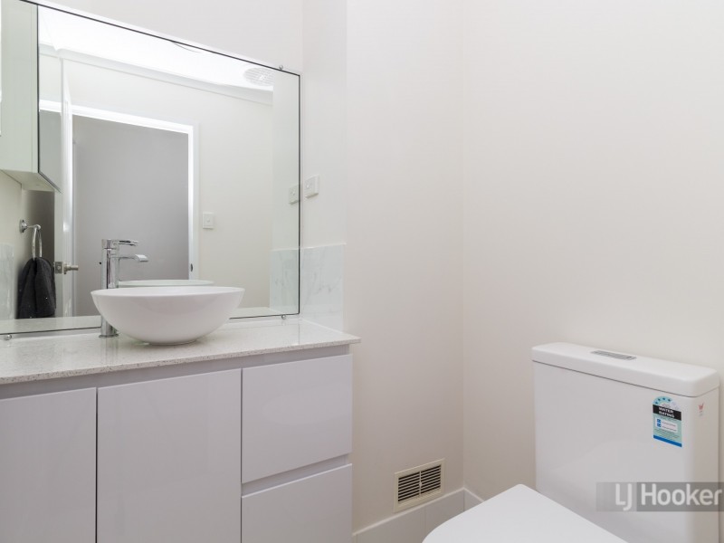 8 Claremont Parade, Forest Lake QLD 4078