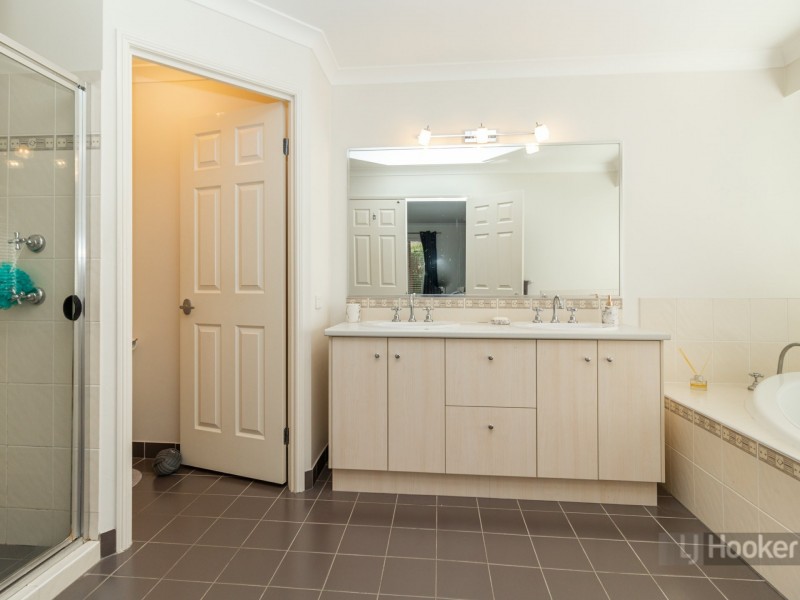 5 Abbotsford Place, Forest Lake QLD 4078