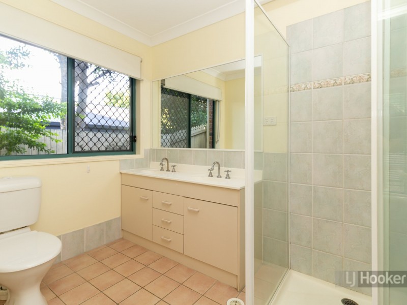 7 Honeysuckle Place, Forest Lake QLD 4078