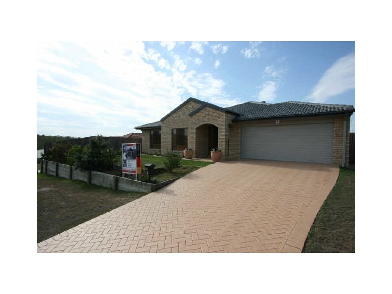 8 Hillview Street, Springfield QLD 4300