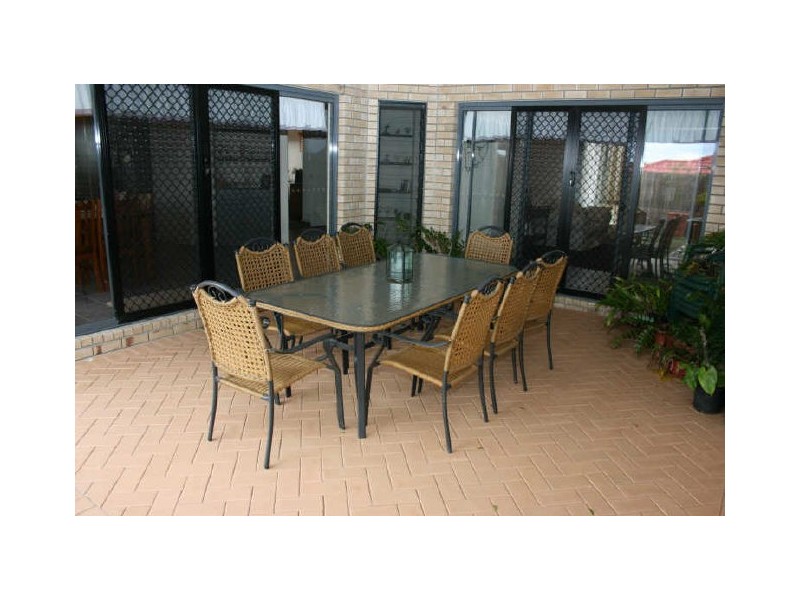 8 Hillview Street, Springfield QLD 4300