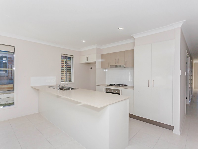 54 The Avenue, Heathwood QLD 4110