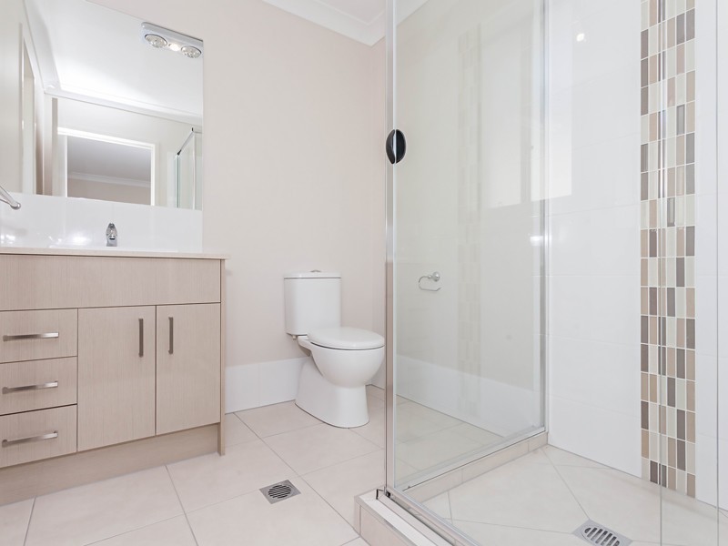 54 The Avenue, Heathwood QLD 4110