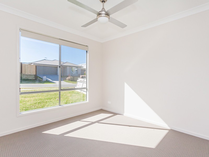 54 The Avenue, Heathwood QLD 4110