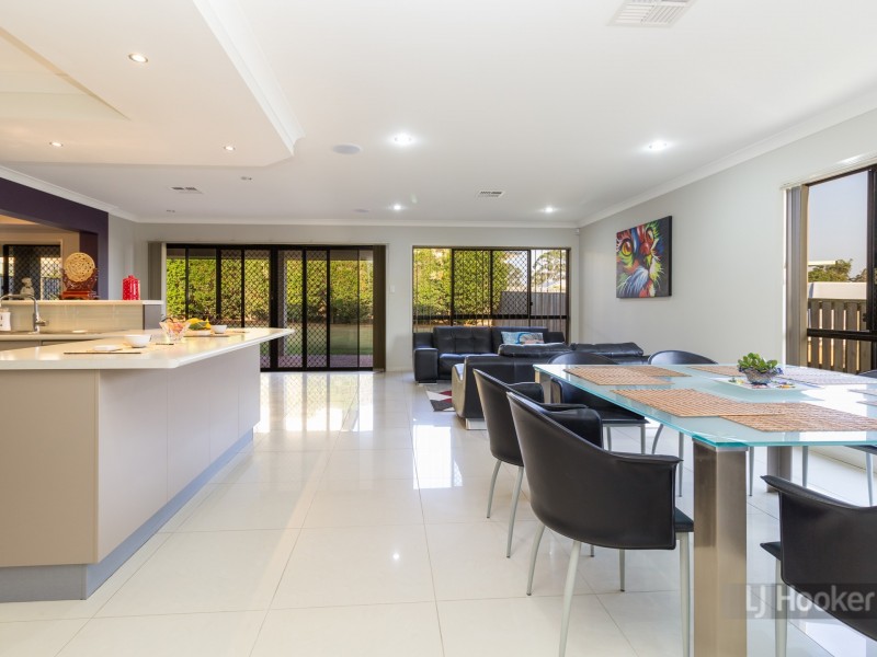 19 Hunter Close, Calamvale QLD 4116