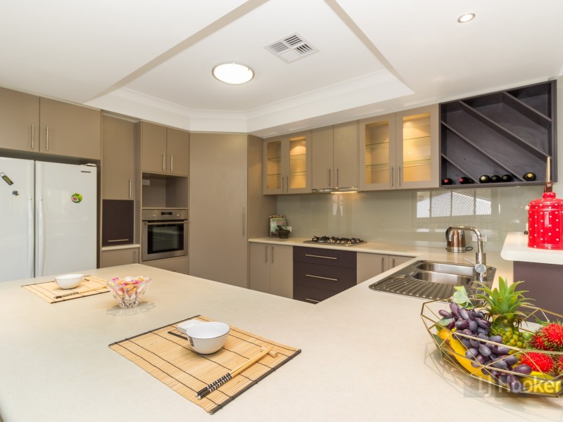 19 Hunter Close, Calamvale QLD 4116