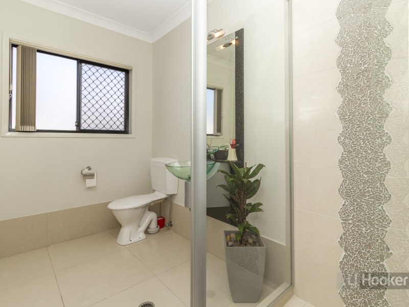 19 Hunter Close, Calamvale QLD 4116