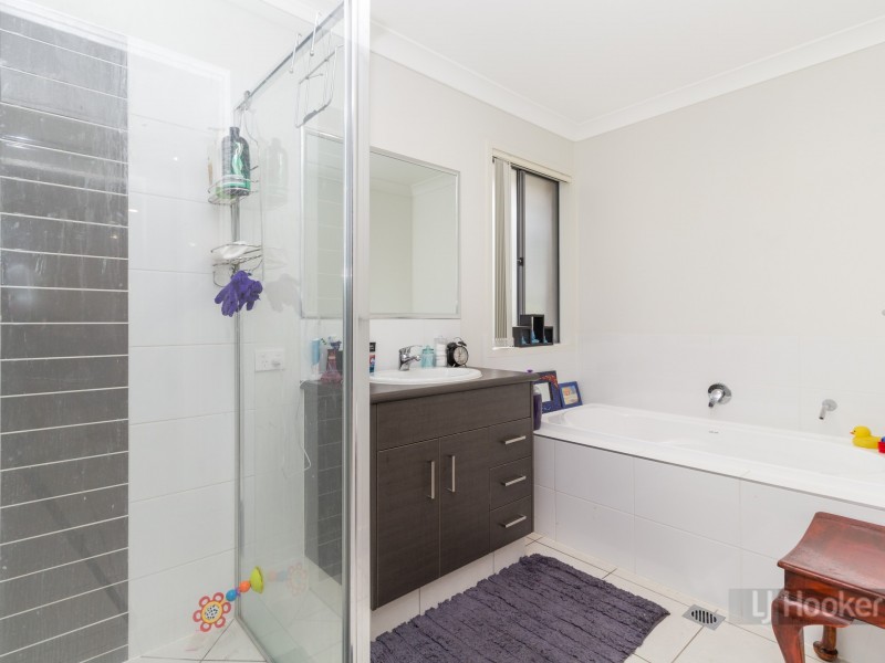 388 Old Logan Road, Camira QLD 4300