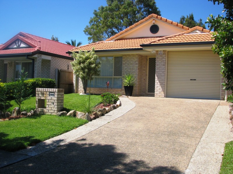 37 Lakeside Crescent, Forest Lake QLD 4078
