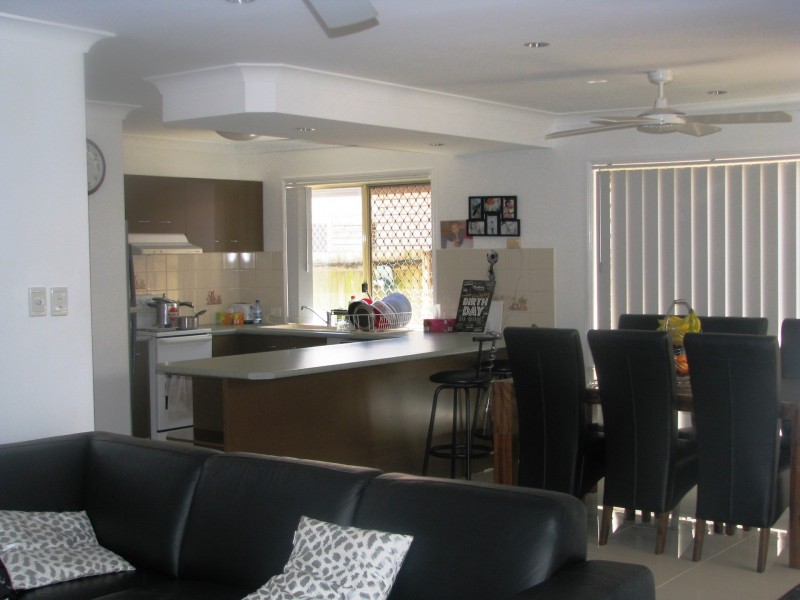 37 Lakeside Crescent, Forest Lake QLD 4078