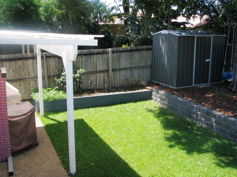 37 Lakeside Crescent, Forest Lake QLD 4078