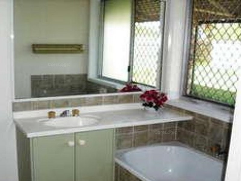 18 Halfmoon Street, Browns Plains QLD 4118