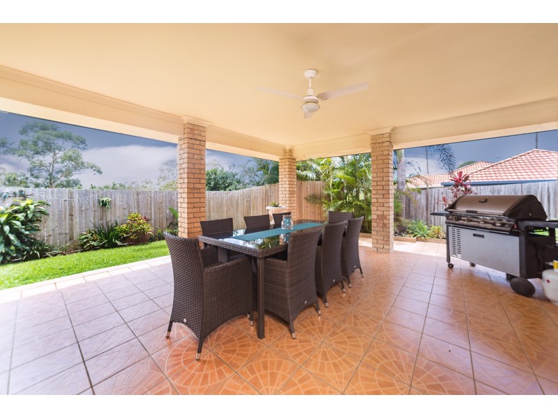 6 Cheltenham Place, Forest Lake QLD 4078