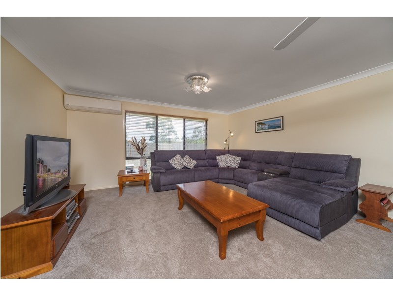 6 Cheltenham Place, Forest Lake QLD 4078