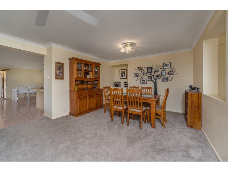 6 Cheltenham Place, Forest Lake QLD 4078