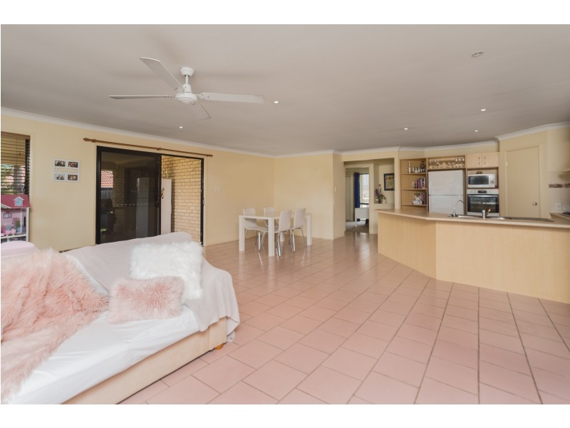 6 Cheltenham Place, Forest Lake QLD 4078