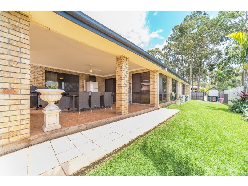 6 Cheltenham Place, Forest Lake QLD 4078