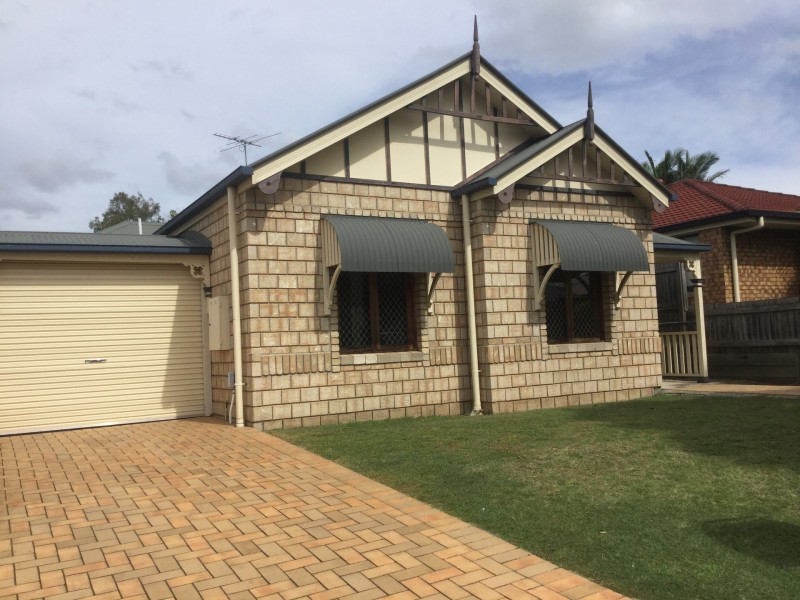 9 Horton Place, Forest Lake QLD 4078