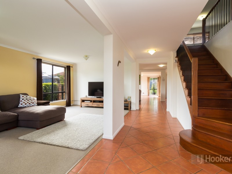 27 Vaucluse Street, Forest Lake QLD 4078