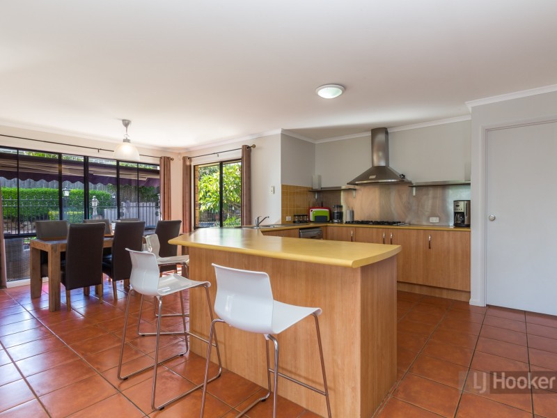 27 Vaucluse Street, Forest Lake QLD 4078