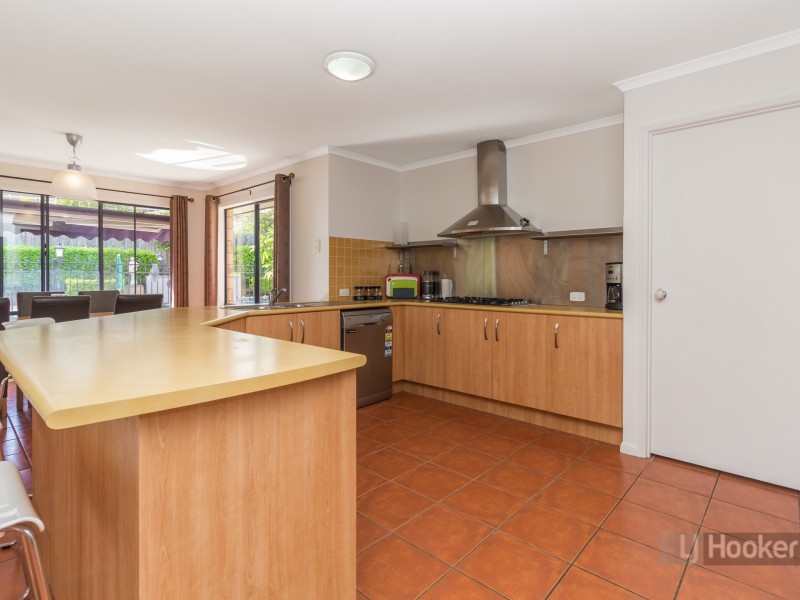 27 Vaucluse Street, Forest Lake QLD 4078