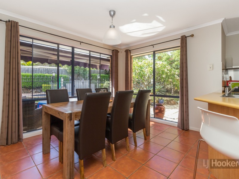 27 Vaucluse Street, Forest Lake QLD 4078