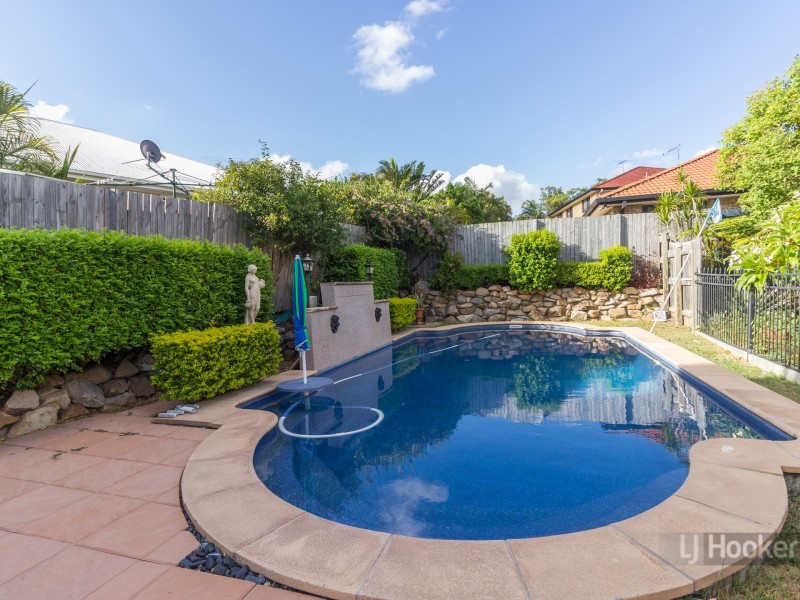 27 Vaucluse Street, Forest Lake QLD 4078