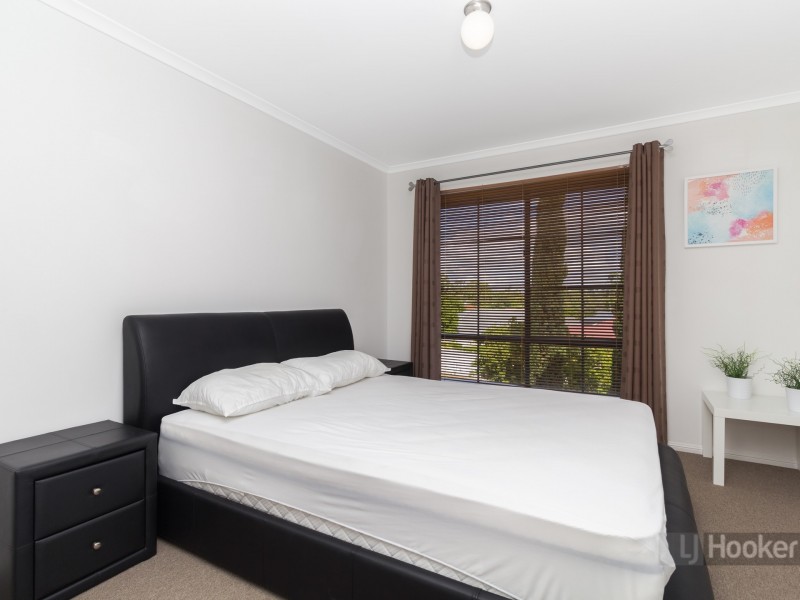 27 Vaucluse Street, Forest Lake QLD 4078