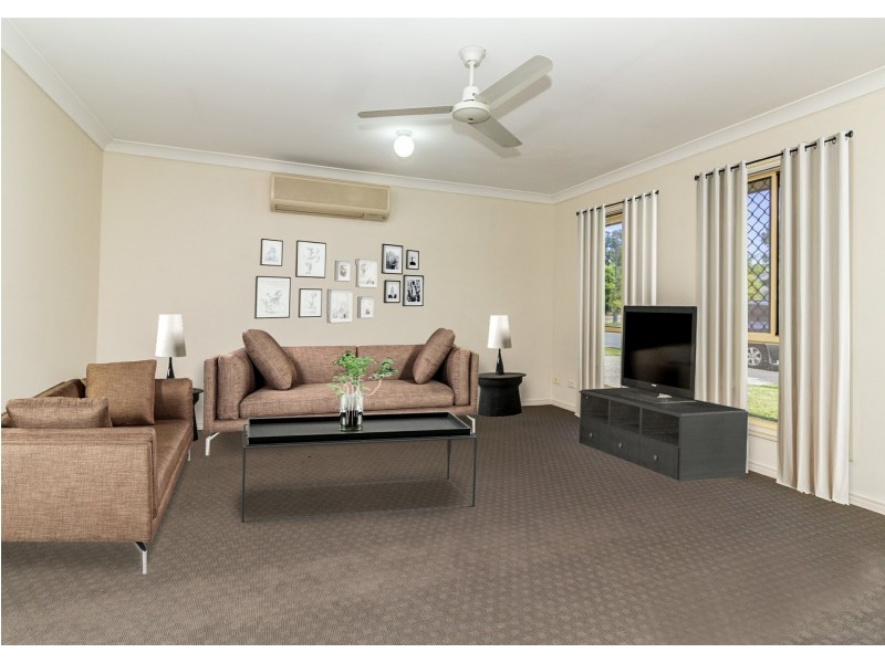 9 Taylor Place, Forest Lake QLD 4078