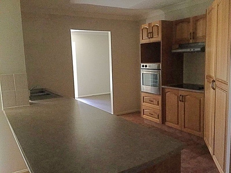 9 Templestowe Close, Forest Lake QLD 4078