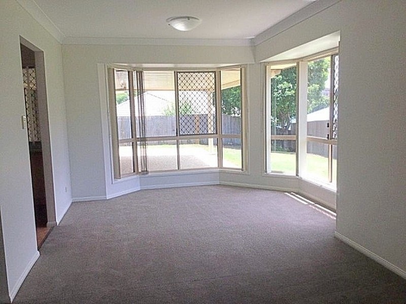 9 Templestowe Close, Forest Lake QLD 4078