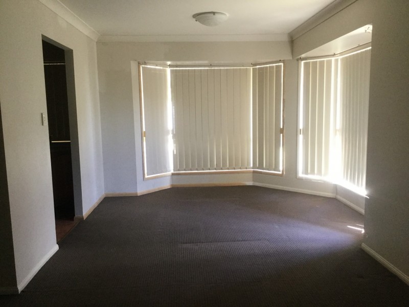 9 Templestowe Close, Forest Lake QLD 4078