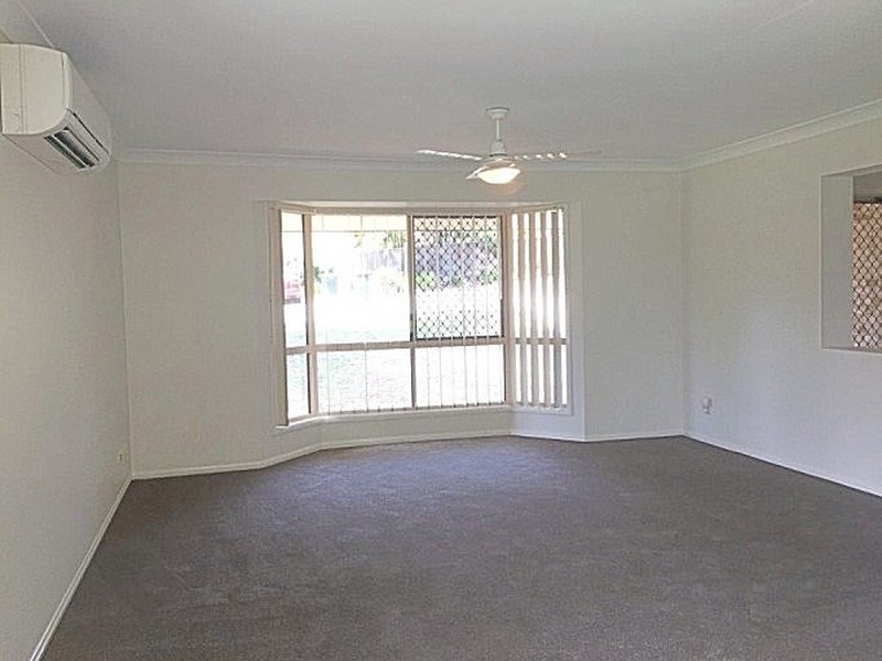 9 Templestowe Close, Forest Lake QLD 4078