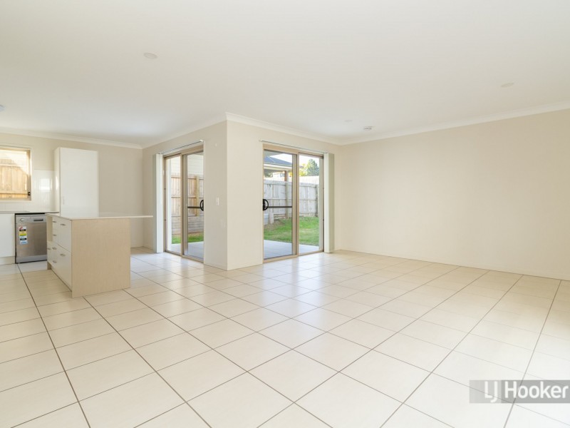 8 Kent Street, Heathwood QLD 4110