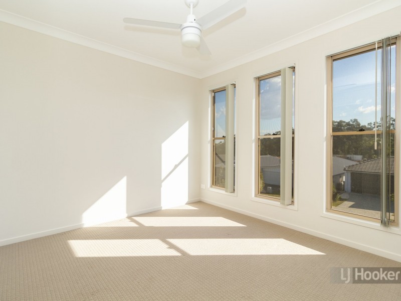 8 Kent Street, Heathwood QLD 4110