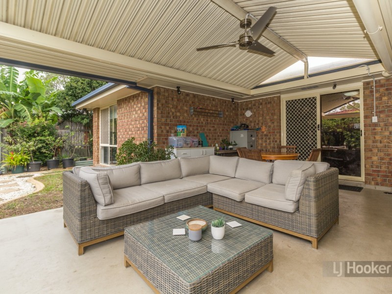 5 Horton Place, Forest Lake QLD 4078