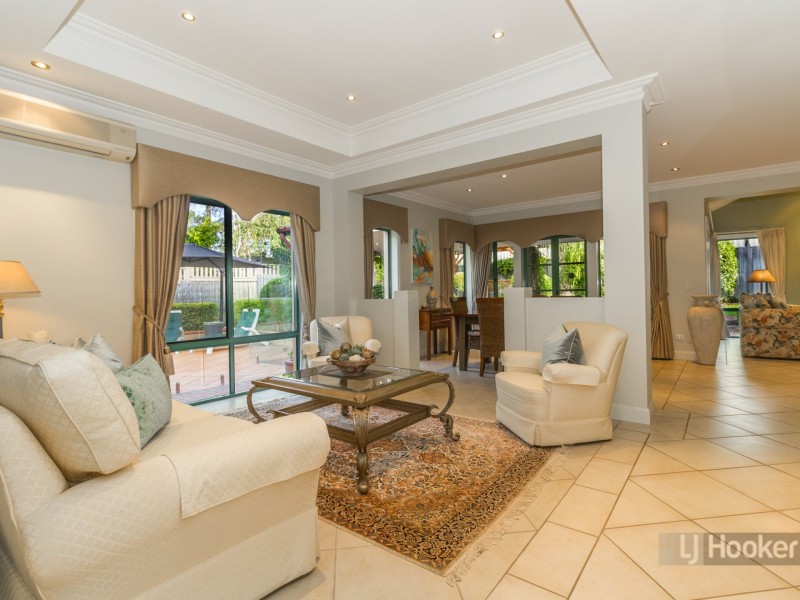 13 Toorak Place, Forest Lake QLD 4078