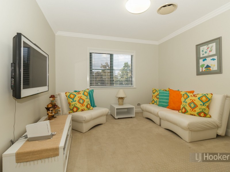 13 Toorak Place, Forest Lake QLD 4078