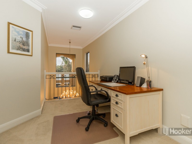 13 Toorak Place, Forest Lake QLD 4078