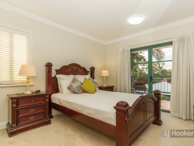 13 Toorak Place, Forest Lake QLD 4078