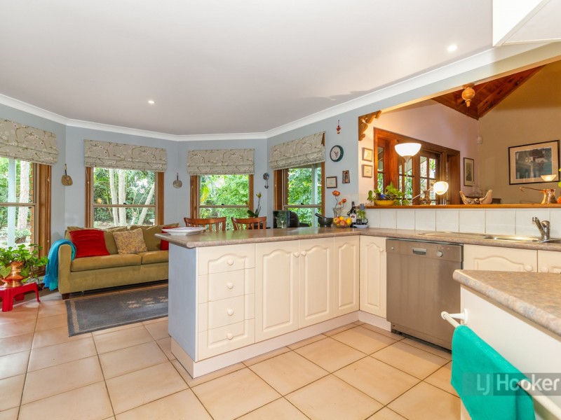 79 Banksia Circuit, Forest Lake QLD 4078