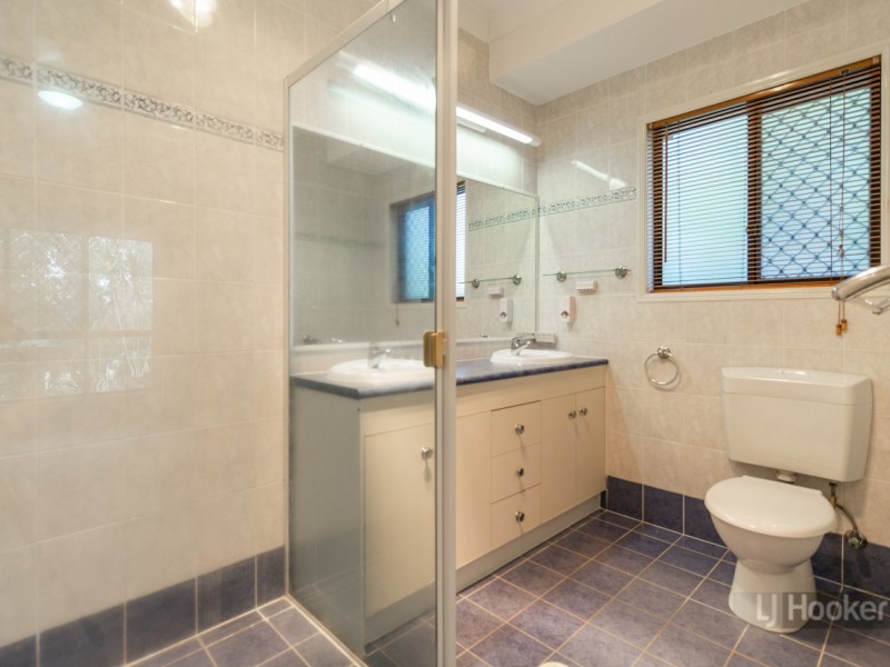 7 Windsor Place, Forest Lake QLD 4078