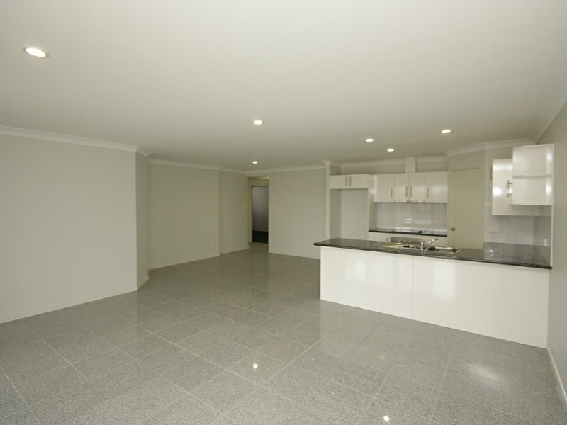2/20 Charlton Place, Browns Plains QLD 4118