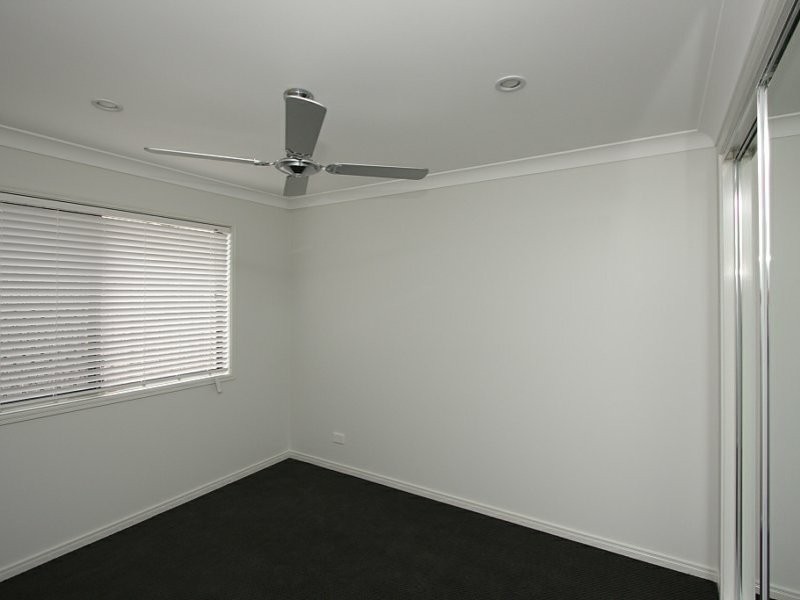 2/20 Charlton Place, Browns Plains QLD 4118
