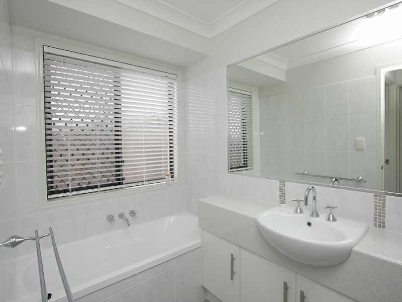 2/20 Charlton Place, Browns Plains QLD 4118