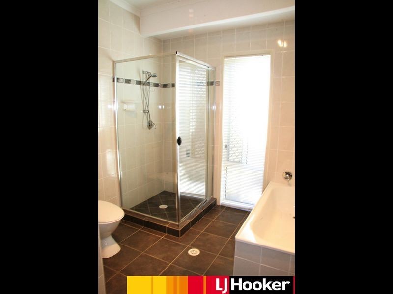 4 Abbotsford Place, Forest Lake QLD 4078