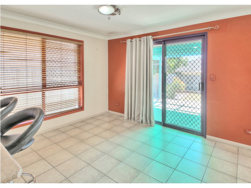 10 Sugarloaf Street, Forest Lake QLD 4078