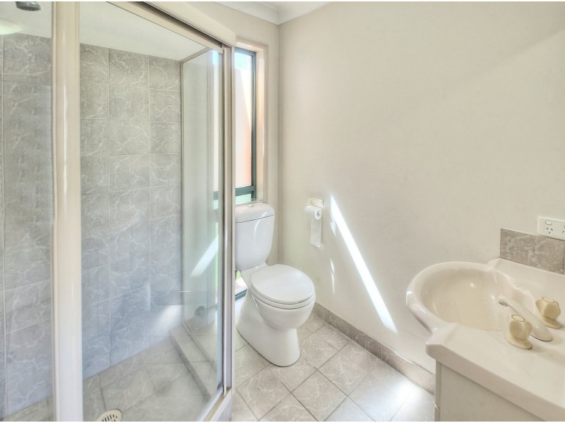 10 Sugarloaf Street, Forest Lake QLD 4078